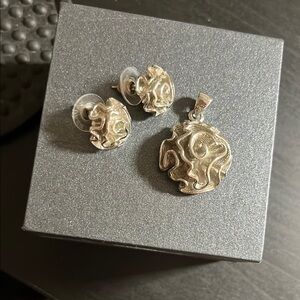 Elegant Gold Jewelry Set